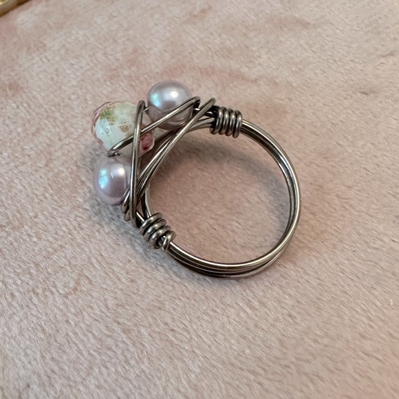 Handmade Wire Wrapped Ring Floral Rose Glass Purple Pearls Metal Hand Done - Picture 7 of 11